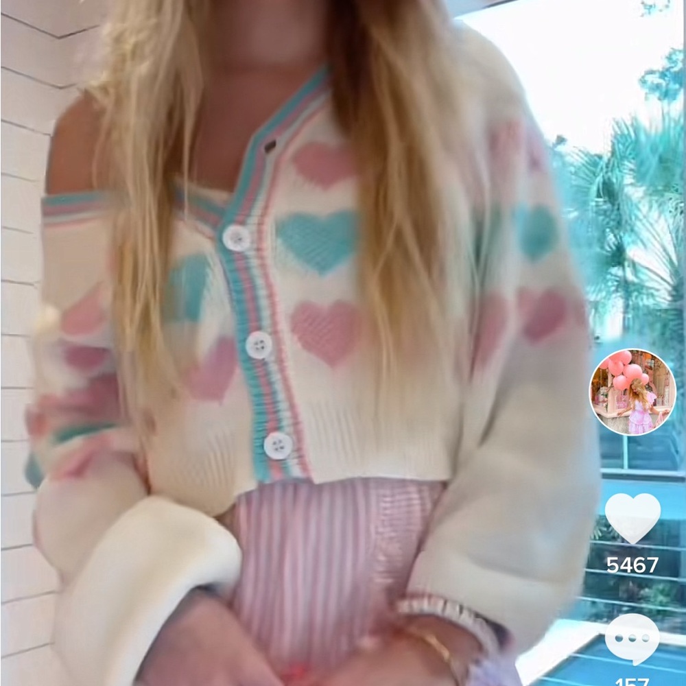 SASSY SHORTCAKE SWEATER